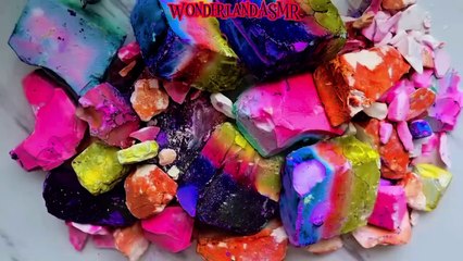 Multicolored dyed gymchalk  crunchy crushing