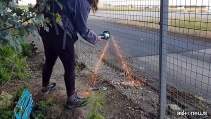 Ecoattivisti vandalizzano un jet privato, sperando sia di Taylor Swift