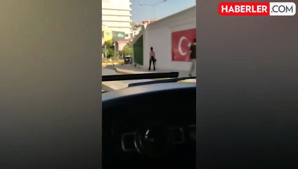 Görüntü Mardin'den! "Beni siz delirttiniz" diyerek sokakta üstsüz halde yürüdü
