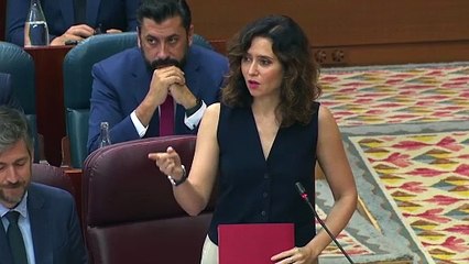 Ayuso califica de "honor" condecorar a Milei y arremete contra Sánchez por "haberle faltado al respeto"