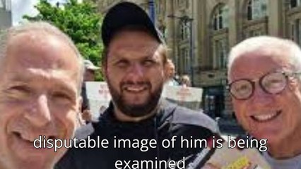 Viral photo of Shahid Afridi: 'Next time read placards carefully before taking a pictur