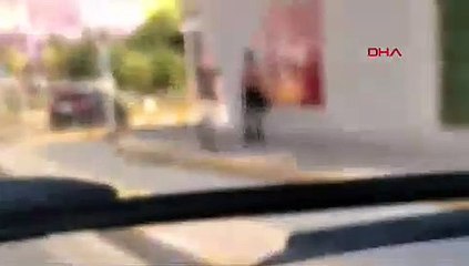 Sokakta üstsüz dolaşan kadın şoke etti: ''Beni siz delirttiniz''