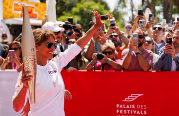 ハル・ベリー、カンヌでオリンピック聖火リレーに登場！