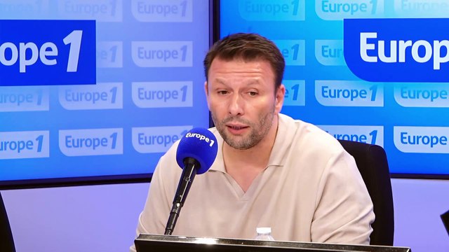 Cyril Hanouna - Les prises de positions politiques des personnalités publiques divisent