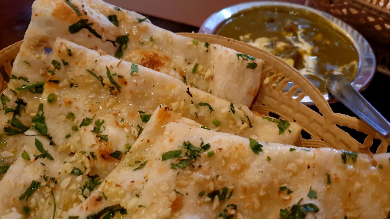 Why are two British curry restaurants closing per week?