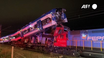Dos muertos y nueve heridos en choque frontal de trenes en Chile