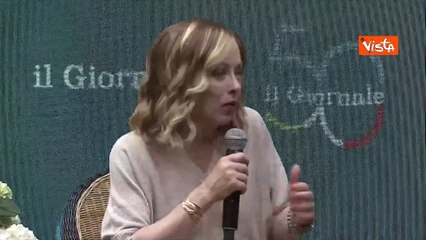 Meloni: "Rivendico di aver fatto mangiare i panzerotti pugliesi ai leader del G7"