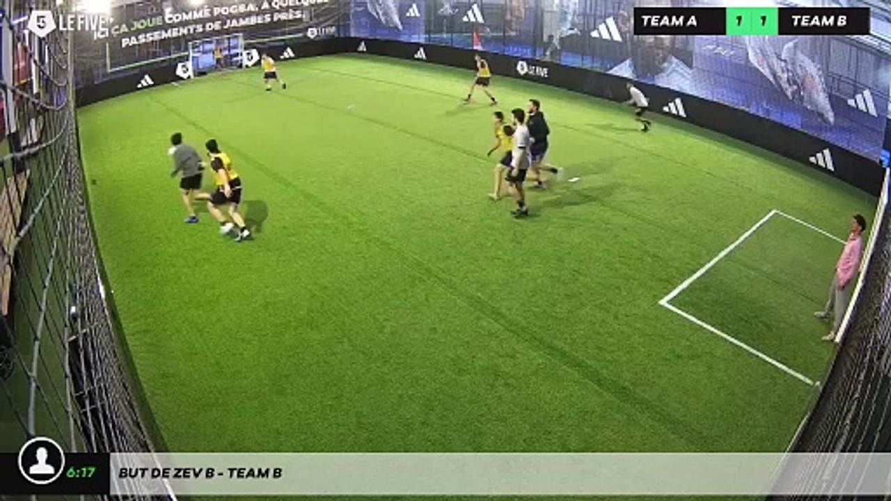 But de Zev B - Team B