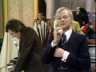 Are You Being Served - S04 E01 - No Sale