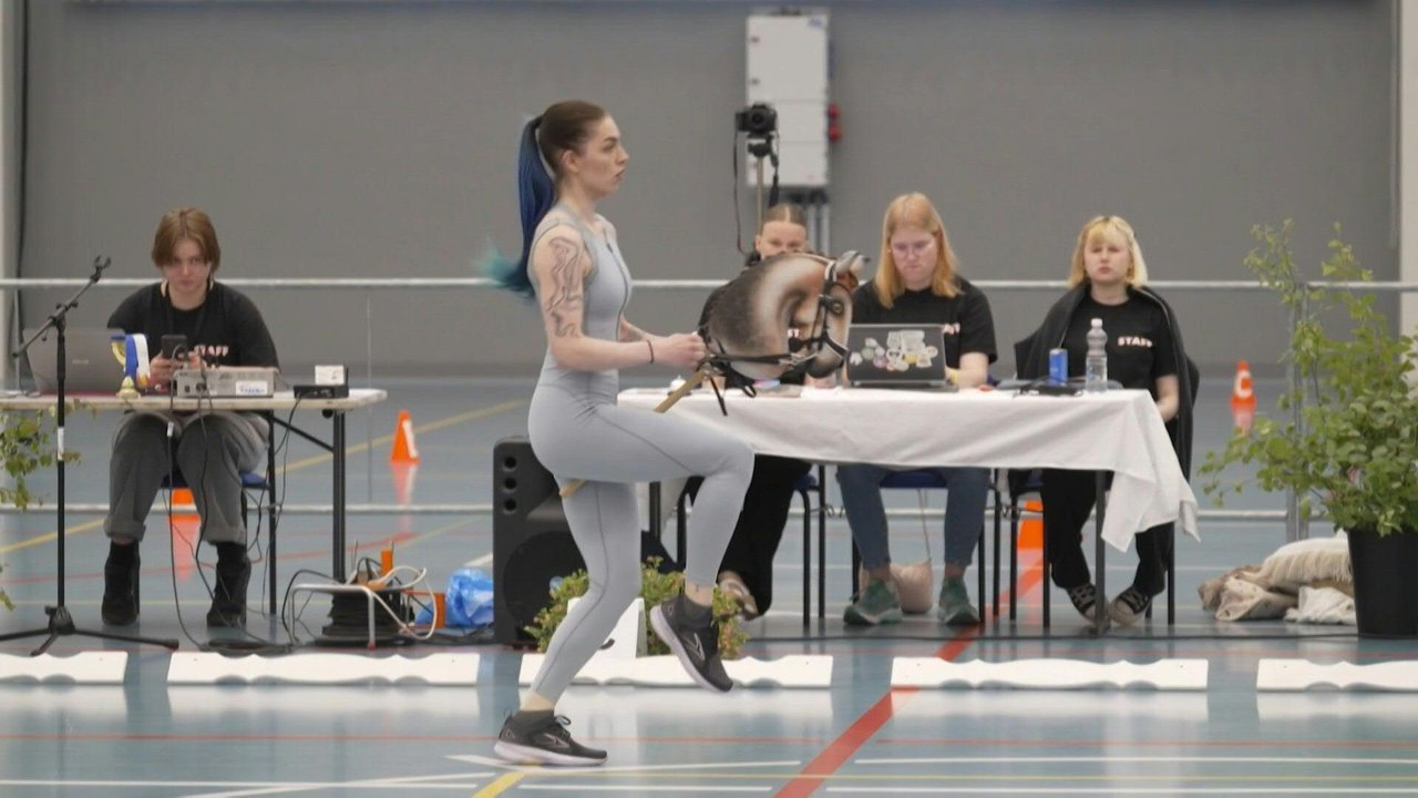 'Hobby Horsing': Steckenpferdreiten gewinnt an Beliebtheit