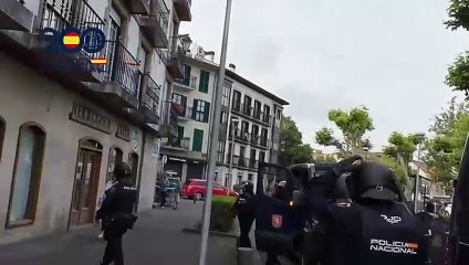 La Policía Nacional detiene a un padre y su hijo por traficar con hachís y cocaína en un piso de Irun