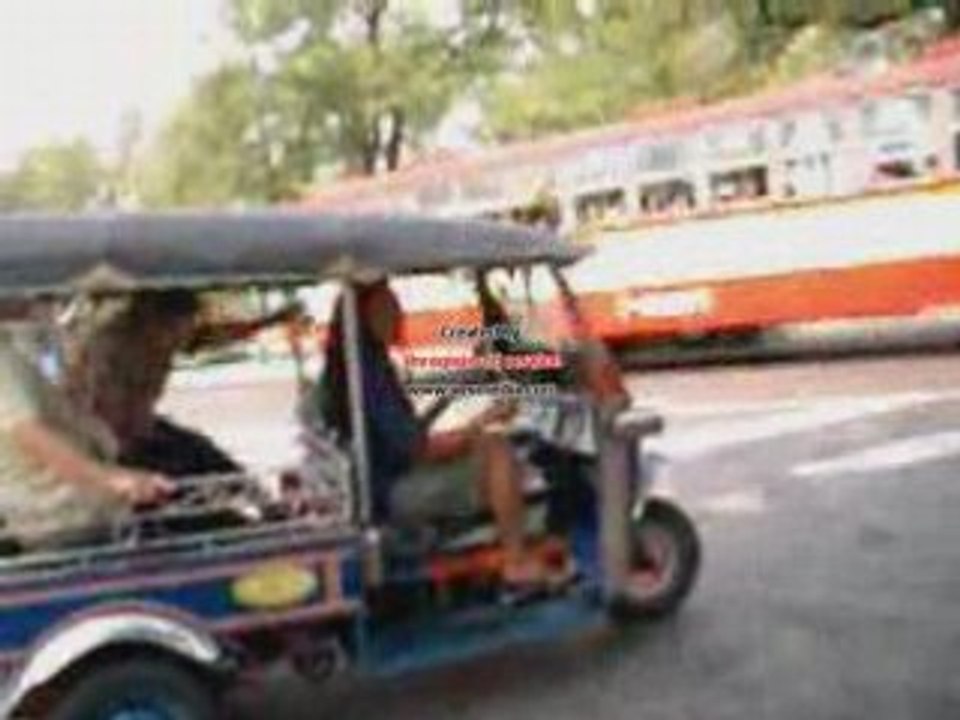 Madest Tuc Tuc Driver Ever !