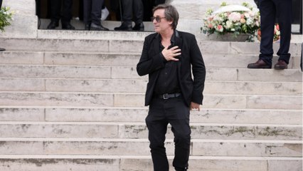 "Ça l'aurait fait rire" : Thomas Dutronc ose une blague pendant les obsèques de Françoise Hardy