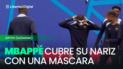 Mbappé cubre su nariz con máscara antes del encuentro contra Países Bajos