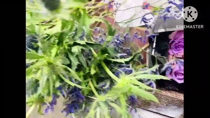 How to make a beautiful arrangement by adding filas with purple flowers