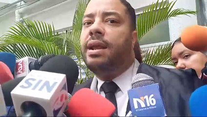 Skarle Mujica está legal en el país", asegura su abogado