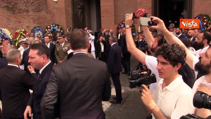 Addio al Generale Graziano, picchetto d'onore e tante autorit? ai funerali