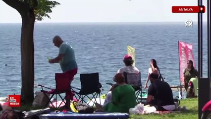 Antalya'da sıcak hava ve nem etkili oluyor