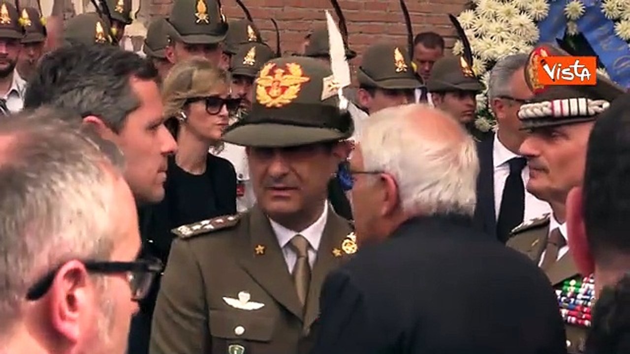 I funerali del Generale Claudio Graziano: il picchetto d'onore e l'arrivo delle autorità all'ultimo saluto