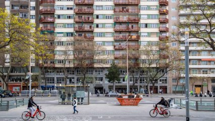 Barcelona se compromete a eliminar en 2029 los pisos turísticos "tal y como se conocen hoy"