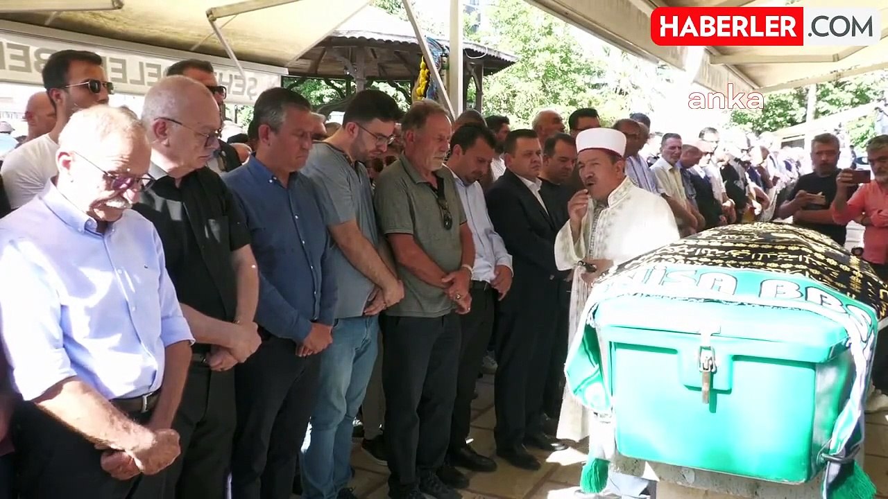 CHP Genel Başkanı Özgür Özel, Mehmet Güzgülü'nün Cenaze Törenine Katıldı