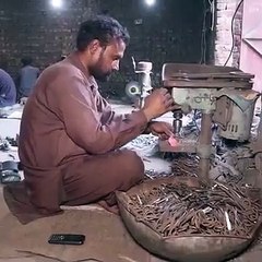 كيفية صنع المقص في المصنع 2