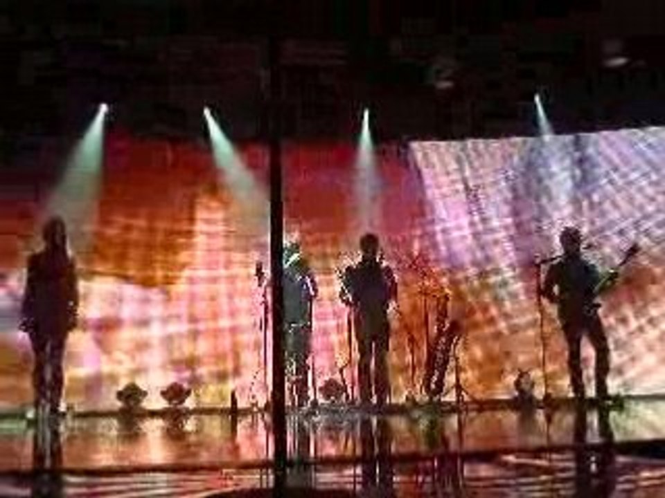 Portrait d'une femme heureuse - Jenifer à Strasbourg