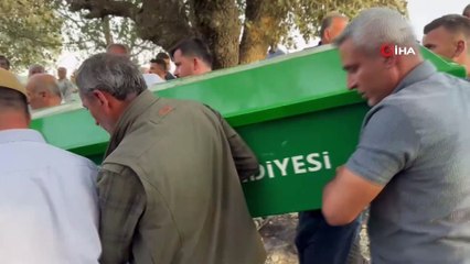 Diyarbakır'daki yangında hayatını kaybeden amca ve yeğeni defnedildi