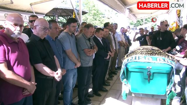 CHP Genel Başkanı Özel, MHP'li meclis üyesinin cenazesine katıldı