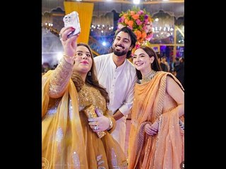 Hania Amir and zavyar