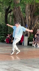 Unique dance, Micheal Jackson style.