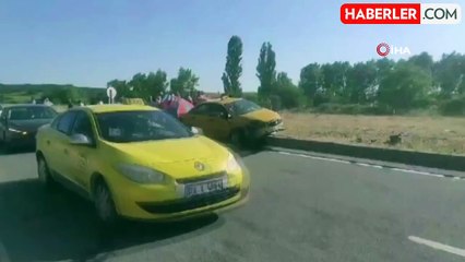 Edirne'de ticari taksi ile otomobilin çarpışmasında 6 kişi yaralandı