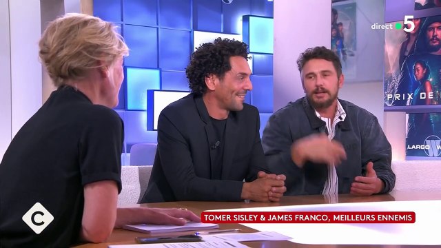 Anne-Elisabeth Lemoine commet une bourde face à un célèbre acteur dans C à Vous .