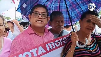 Bajo la lluvia, claman regresar Polo del Corredor Interoceánico a Jáltipan; con peticiones reciben a AMLO y Sheinbaum