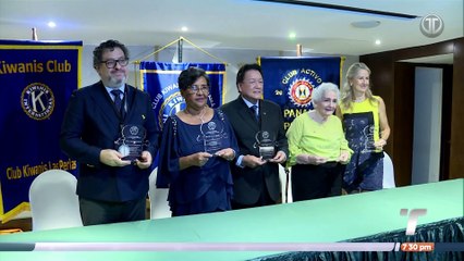 Entregan reconocimiento a ciudadanos notables