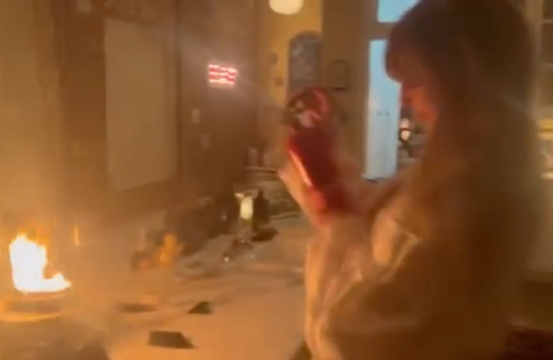 Taylor Swift joked she feared she was going to die as she battled a kitchen fire