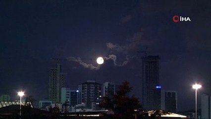 En uzun günün gecesinde İstanbul semalarında şaşırtan anlar!