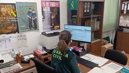 Agrede a su pareja mientras ella se grababa en una red social