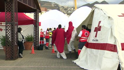 68 menekültet mentettek ki a Kanári-szigetek közelében