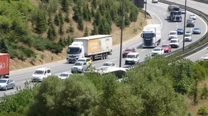 TEM Otoyolu Kocaeli geçişinde bayram dönüşü akıcı yoğunluğu