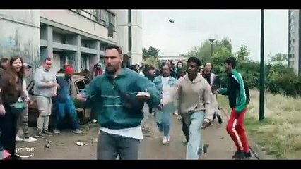 Descargar video: Bande-annonce de Les Infaillibles / Le film d'Inès Reg se fait critiquer par les spectateurs