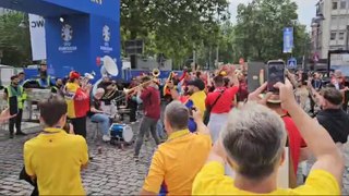 Euro 2024 : Premières images d’ambiance des supporters belges devant la fanzone à Cologne