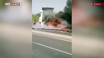 Alev alan saman yüklü tır, müdahale sırasında patladı