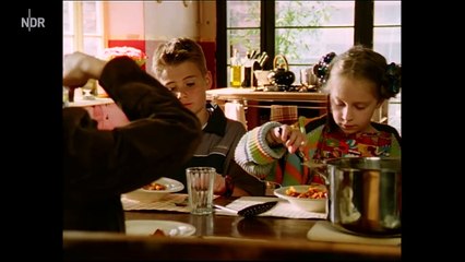Die Pfefferkörner - Staffel 1, Folge 3. Schlange im Rohr