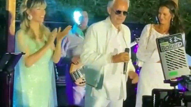 In Versilia grande festa di inizio estate allo stabilimento balneare di Andrea Bocelli