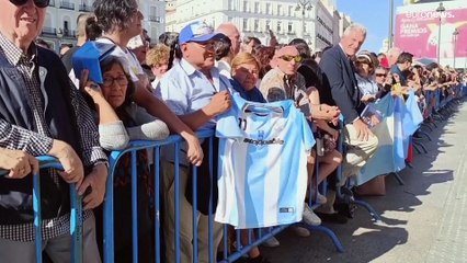 الرئيس الأرجنتيني اليميني المتطرف يصل إلى إسبانيا في رحلة مثيرة للجدل