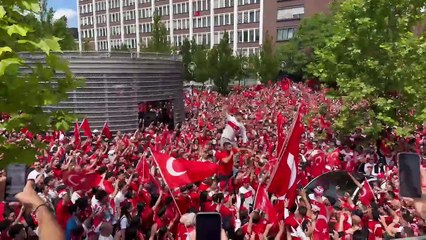 Türkiye - Portekiz maçı öncesi Dortmund yine kırmızı-beyaz!
