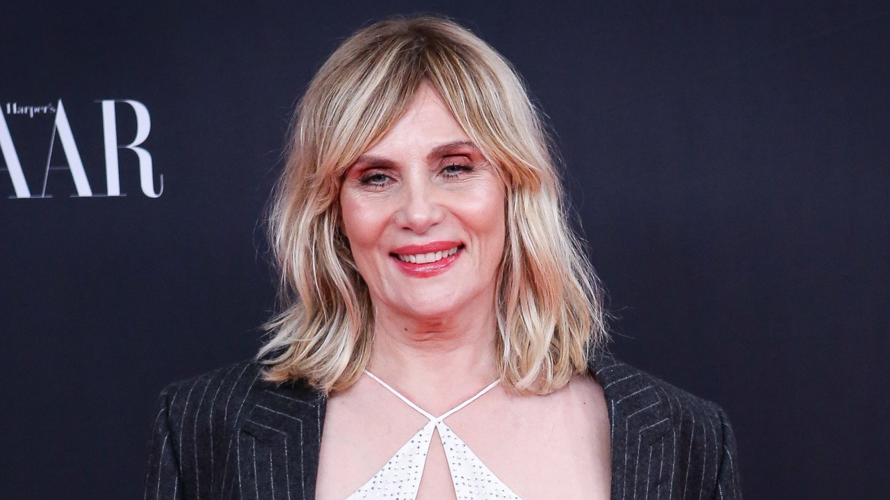GALA VIDEO - Emmanuelle Seigner à propos de ses 33 ans d'écart avec Roman Polanski : "Je n’aurais pas supporté quelqu’un de mon âge"