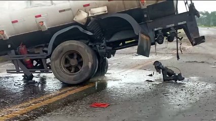 Grave acidente deixa transito interditado na BR - 324