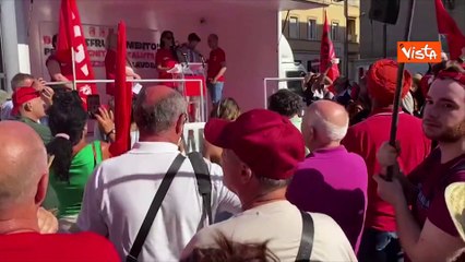 Corteo caporalato, la segretaria Flai Cgil si rivolge in lingua punjabi ai braccianti indiani